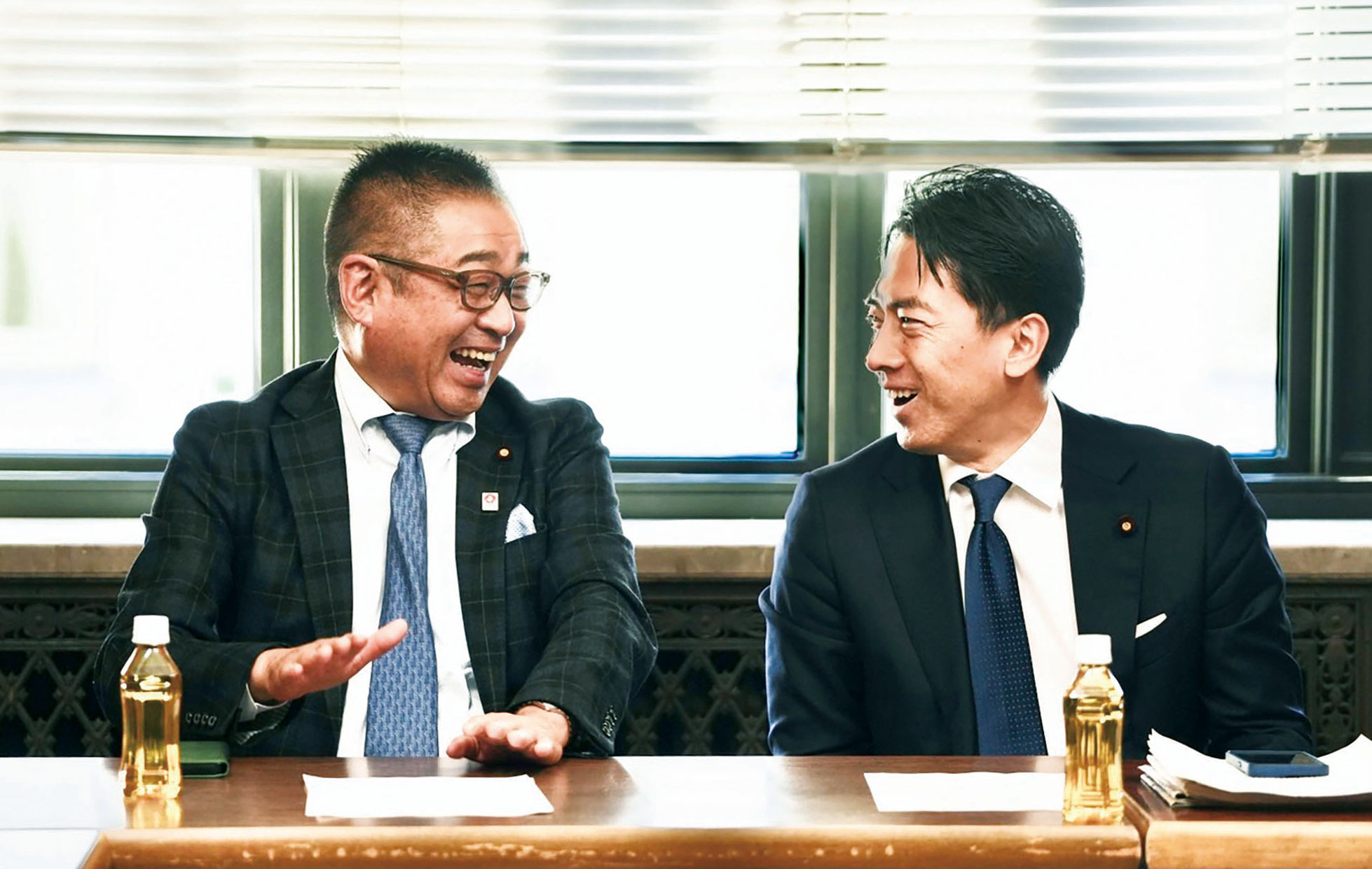 遠藤敬氏と小泉進次郎氏